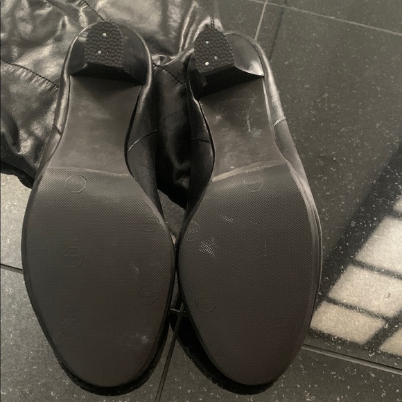 Black Knee-High Leather Boots - Picture 2 of 15